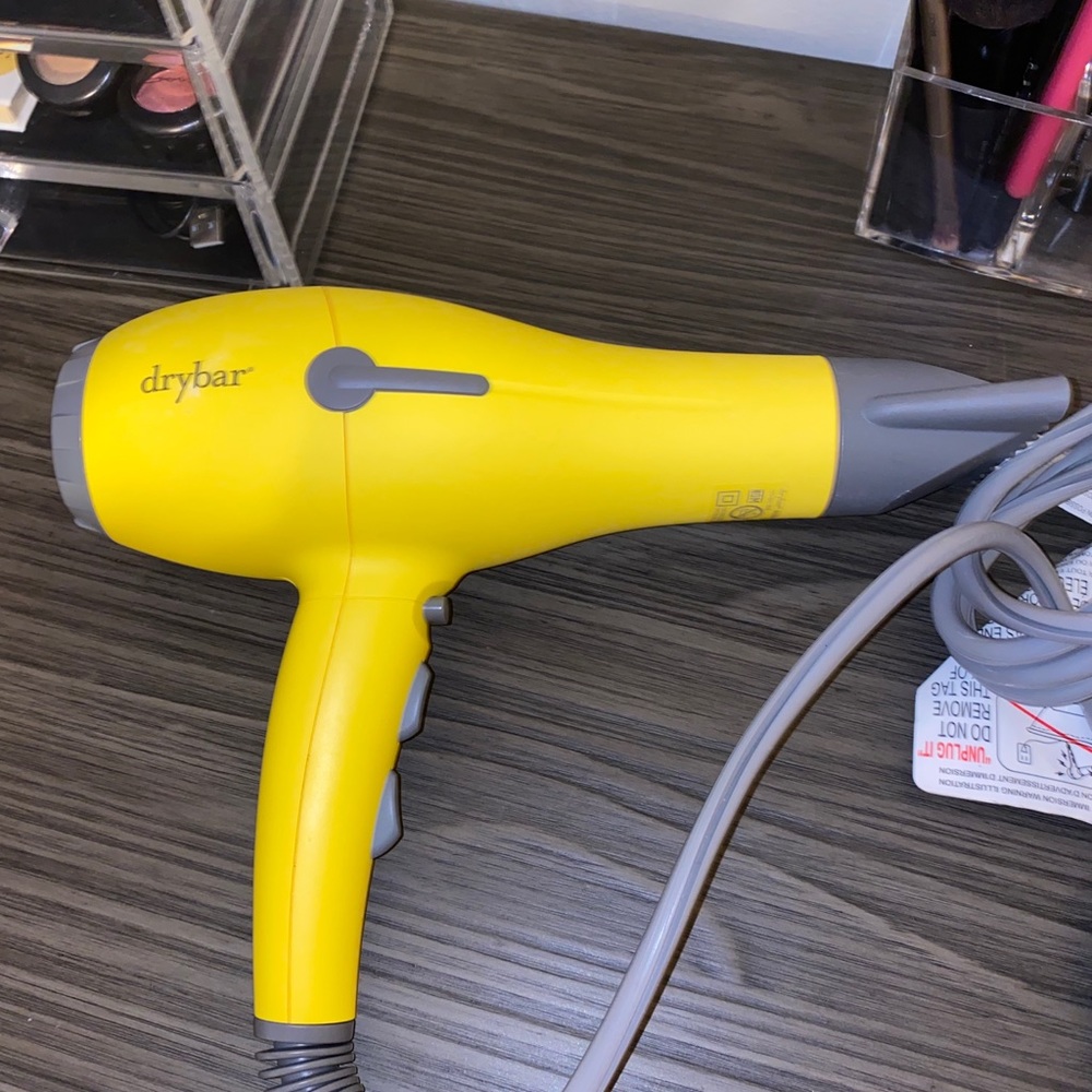 Dry Bar blow dryer- used twice